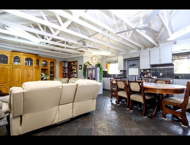 3 BEDROOM HOUSE FOR SALE IN THE REEDS